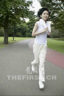 中年女性坚持慢跑的利弊分析