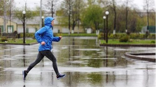 雨中奔跑的治愈力量