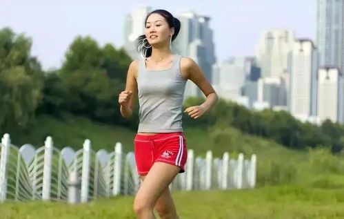 原地跑步的正确姿势:科学方法与常见误区